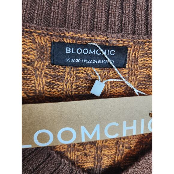 BloomChic Colorblock Plisse Split Side Pullover, NWT, 2X - Picture 4 of 6